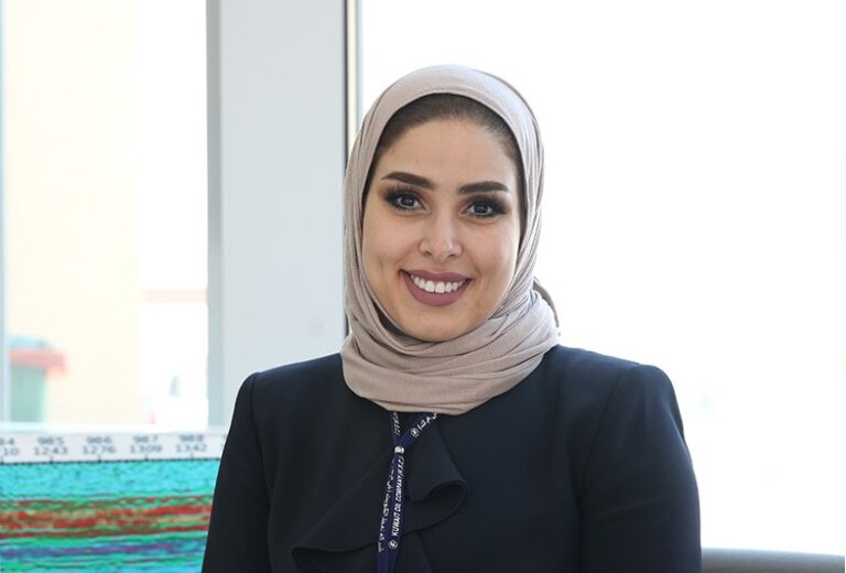 الشهرة ، والنمامون! بقلم : سارة النومس