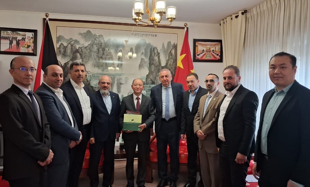 جمعية رجال الأعمال الفلسطينيين تبحث مع سفير الصين في فلسطين سبل تعزيز العلاقات الاقتصادية المشتركة