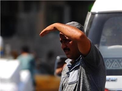 علوم وتكنولوجيا / فيديو.. الأرصاد: اليوم ذروة الموجة شديدة الحرارة.. والعظمى بمحافظات الصعيد تصل لـ49