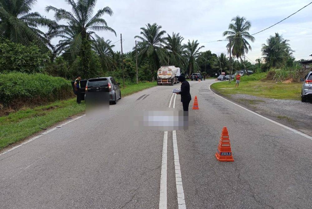 Woman killed after falling out of car, hit by tanker in Port Dickson
