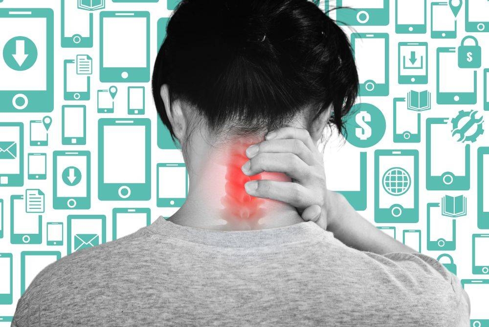Text Neck Syndrome: 8 hours a day on your phone? Your neck is paying the price