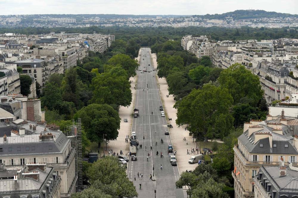 Number of naturalisations in Germany hits record level