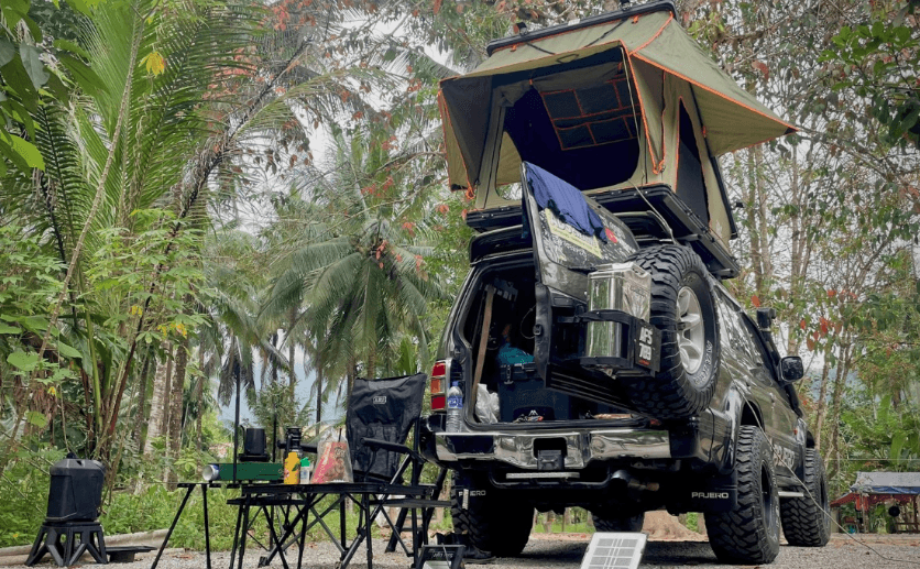'Abe Pajerolife' explores Peninsular Malaysia in old car