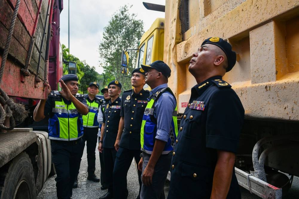 Gerik crash: JPJ to open IP to take legal action against bus operator