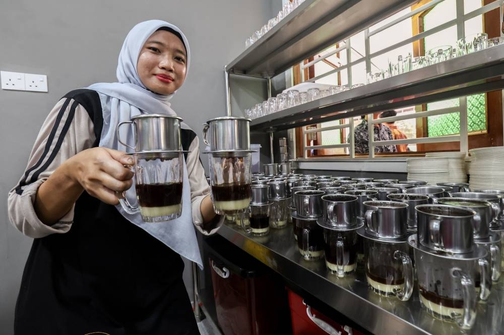 Discover the unique charm of Kopi Tenggek, a blend of tradition and authenticity in every sip