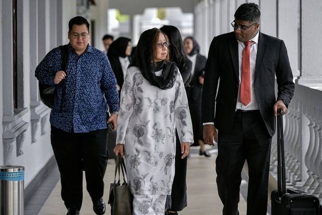 Prosecution seeks court order to restrain Tun Daim's widow from handling assets in Jersey