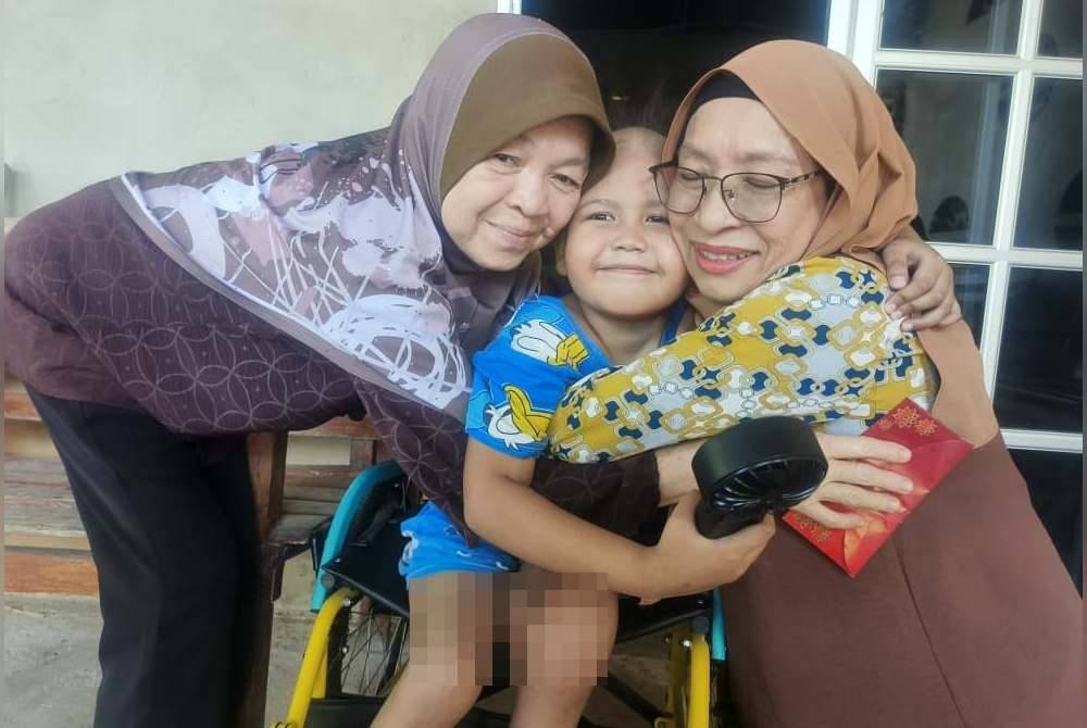 Six-year-old 'aspiring doctor' battles bone cancer, faces RM50,000 surgery