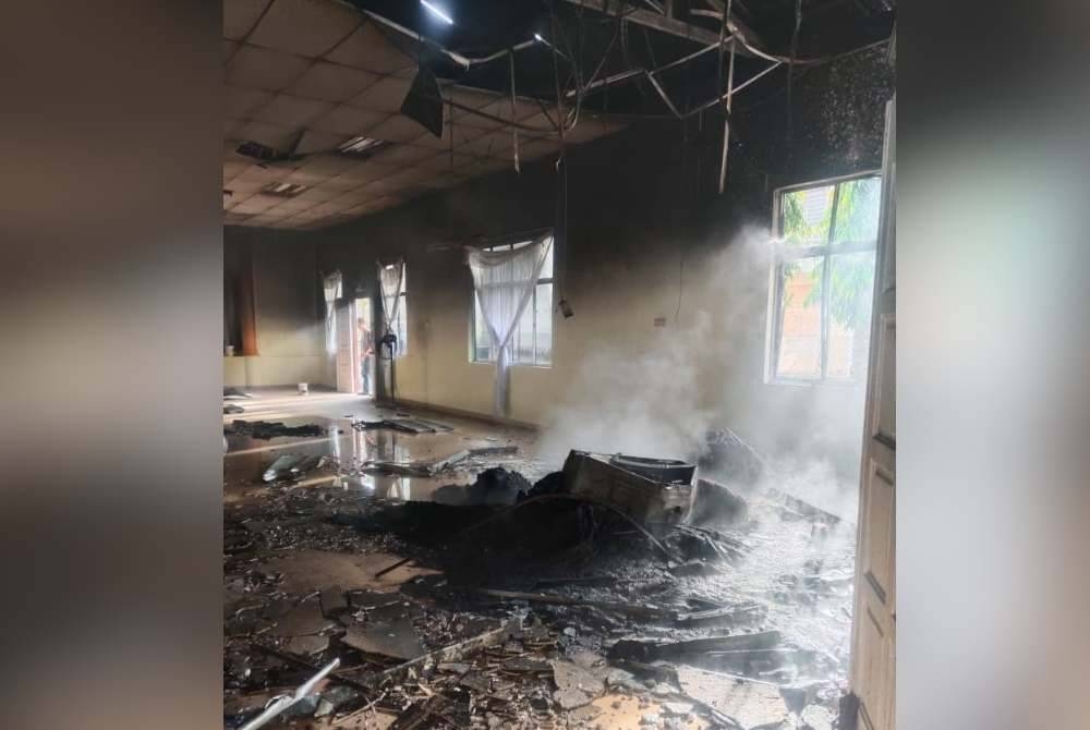 Unable to go out with girlfriend, senior citizen sets care centre on fire