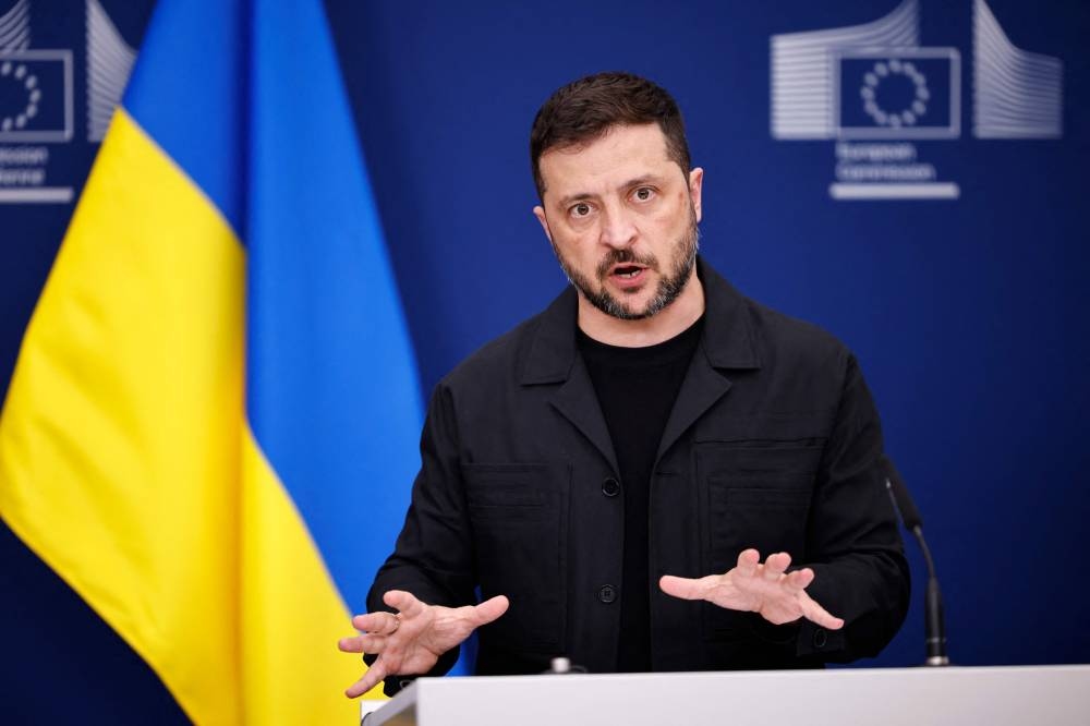 Trump says Zelensky can decide to end war, rules out reclaiming Crimea
