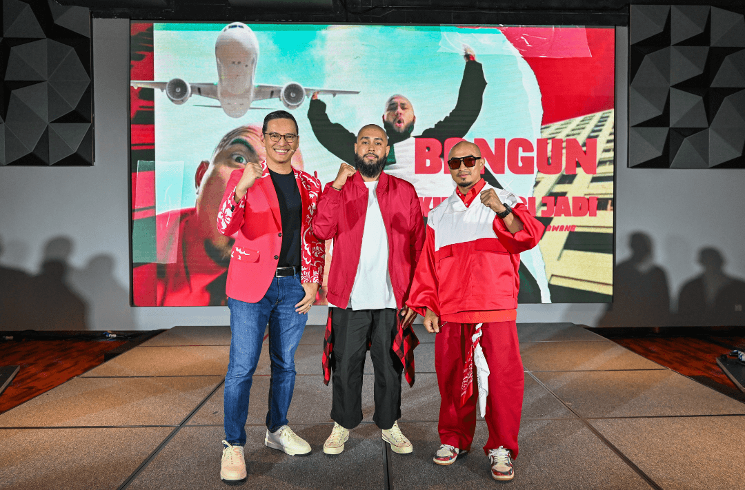 Pocket Rocketman drops the mic: Azizulhasni Awang raps with Aman RA on stage