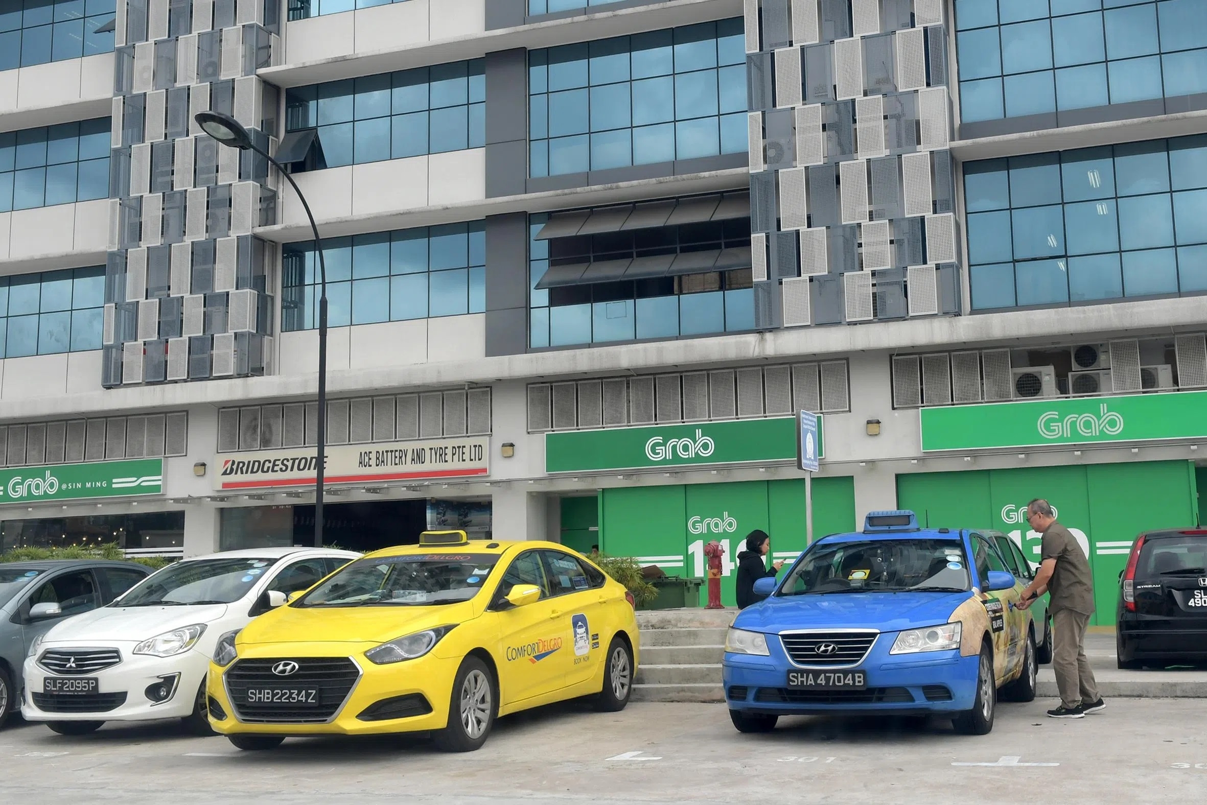 Will ComfortDelGro win the point-to-point 2.0 race against Grab?: Opinion
