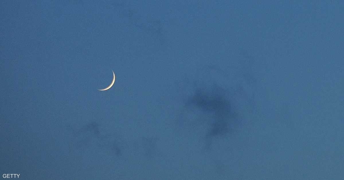 سابقة عالمية.. طائرات الدرون لرصد هلال رمضان في الإمارات