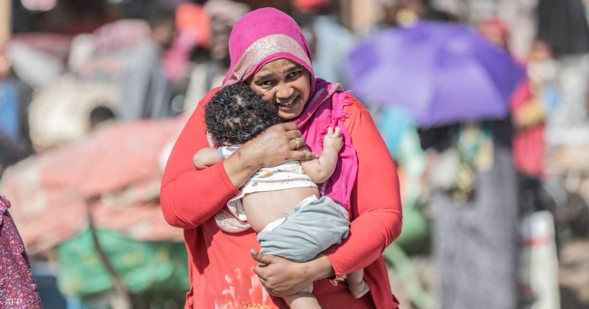 الأزمات تخنق السودانيين وسط مخاطر صحية وأمنية وغذائية كبيرة