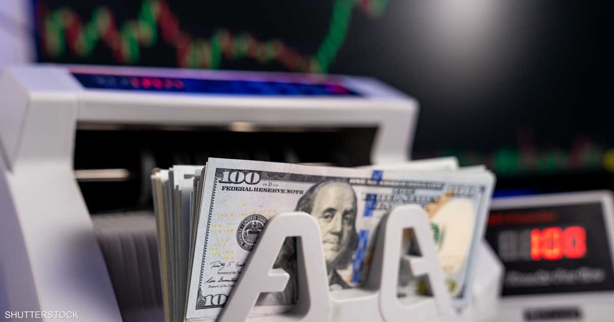 الدولار يهوى لأدنى مستوى في 10 سنوات أمام الفرنك السويسري