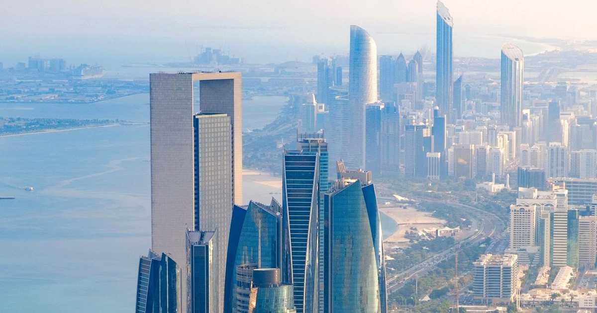 "القابضة" (ADQ) تصبح أكبر مساهم في أرامكس