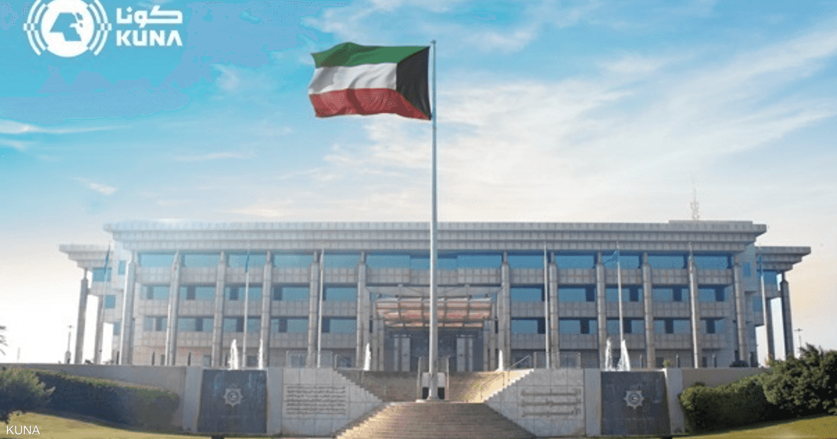 وزير الداخلية الكويتي يكشف أسباب سحب الجنسية