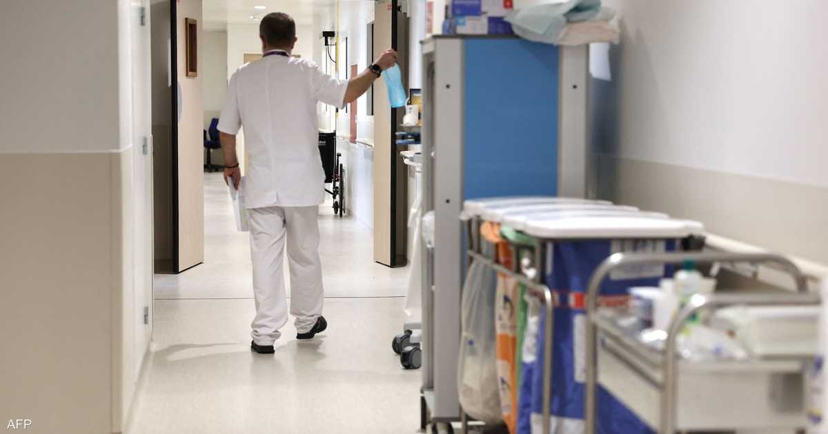 عدوى قد تنتقل إلى المستشفيات.. بسبب "خطأ" في غسل الملابس