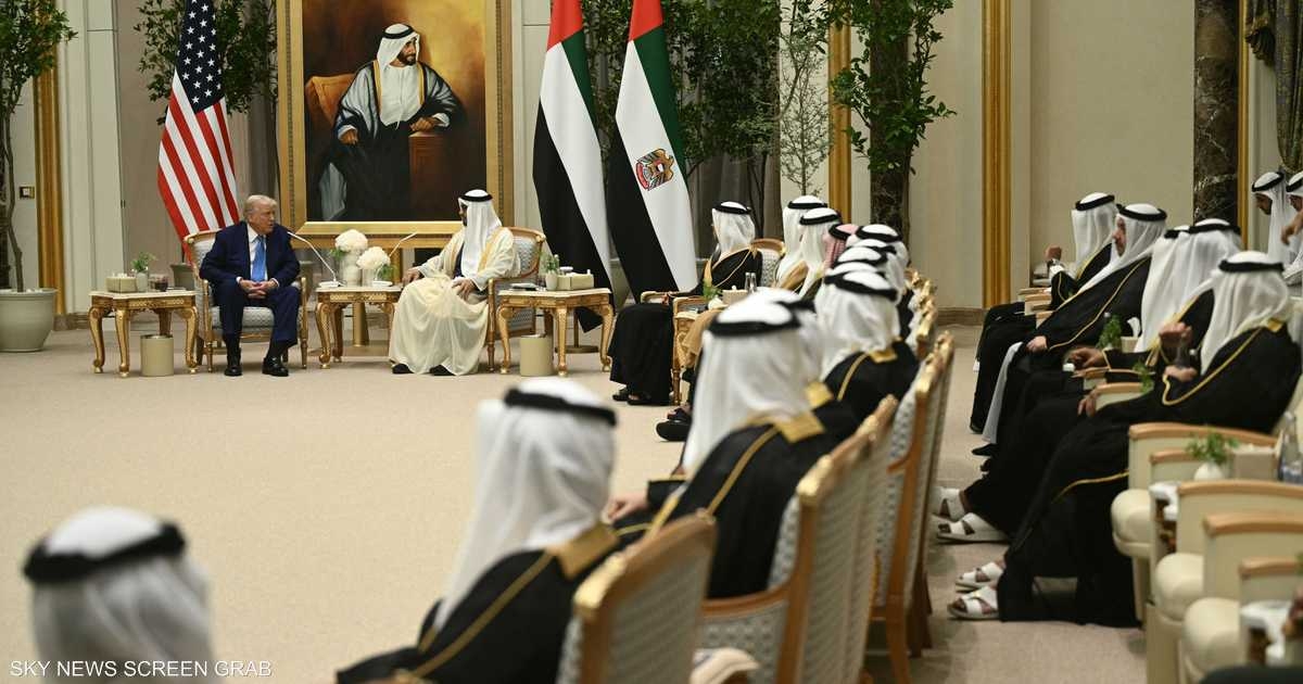 ترامب يشيد بصداقته مع محمد بن زايد ويدعوه إلى واشنطن