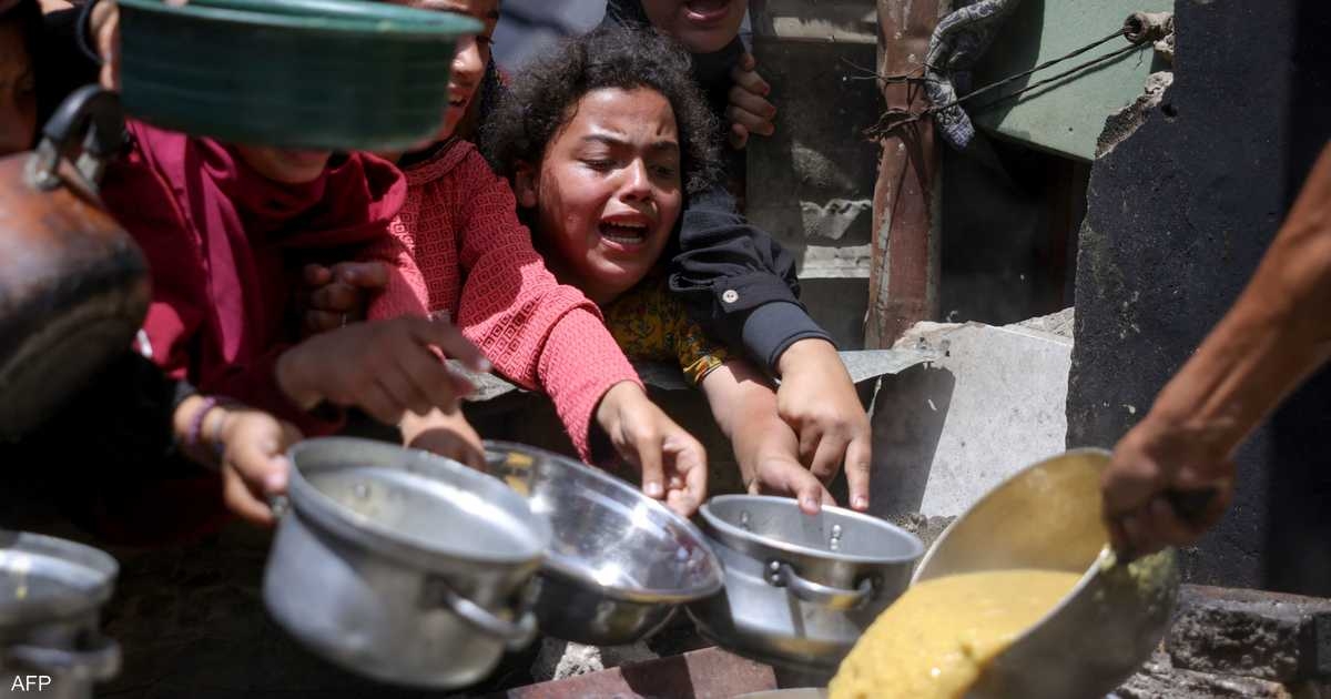 إسرائيل توافق على 100 شاحنة مساعدات لغزة "من دون تحديد موعد"