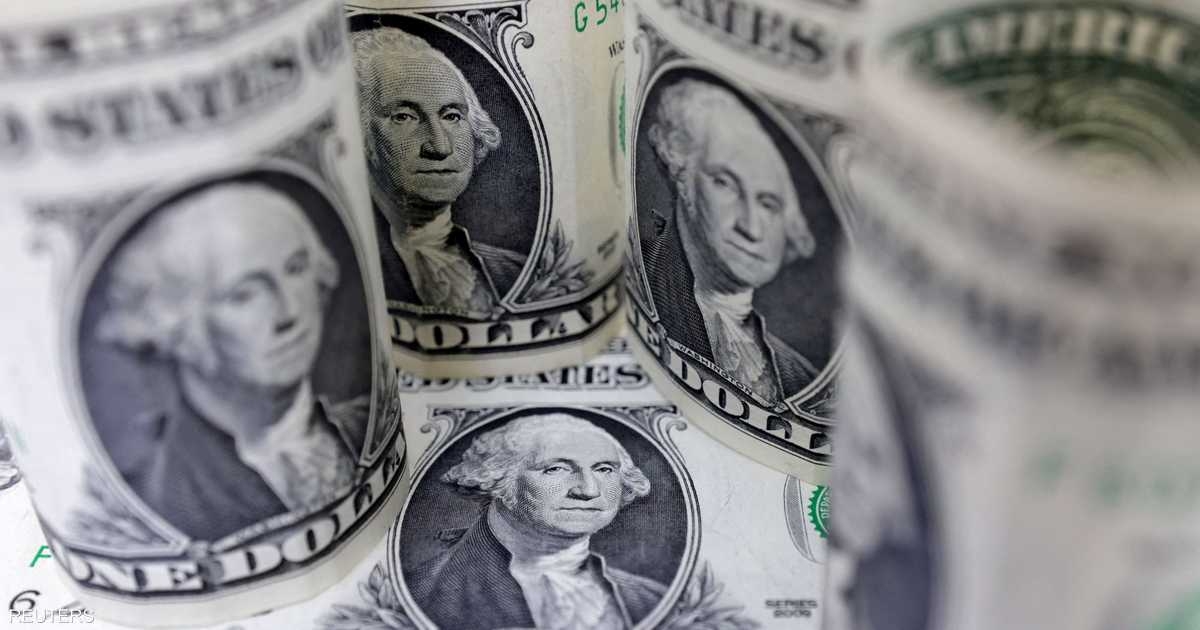 الدولار يرتفع بعد أن أوقفت محكمة أميركية رسوم ترامب الجمركية