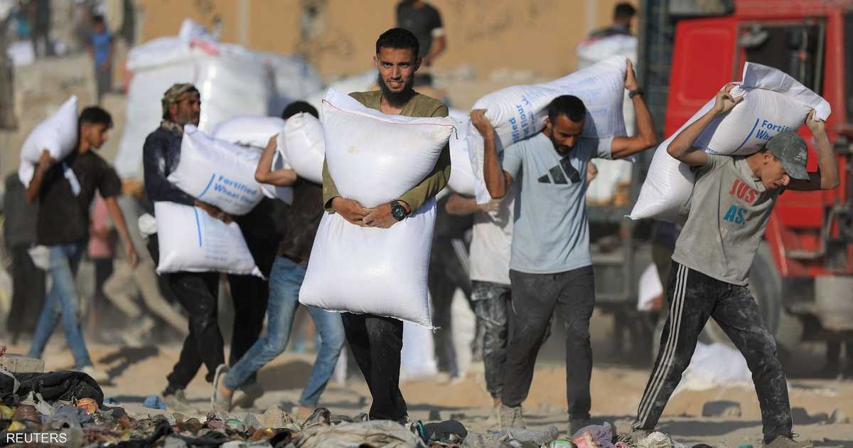 تقرير: إسرائيل توقف إدخال المساعدات لغزة انتظارا لخطة الجيش