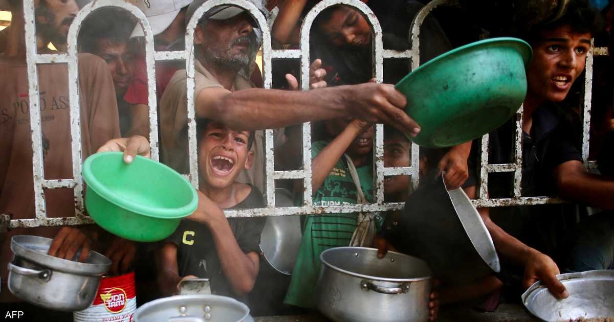 مشاهد من مجاعة غزة.. أطباء ينهارون و21 طفلا يموتون في 3 أيام