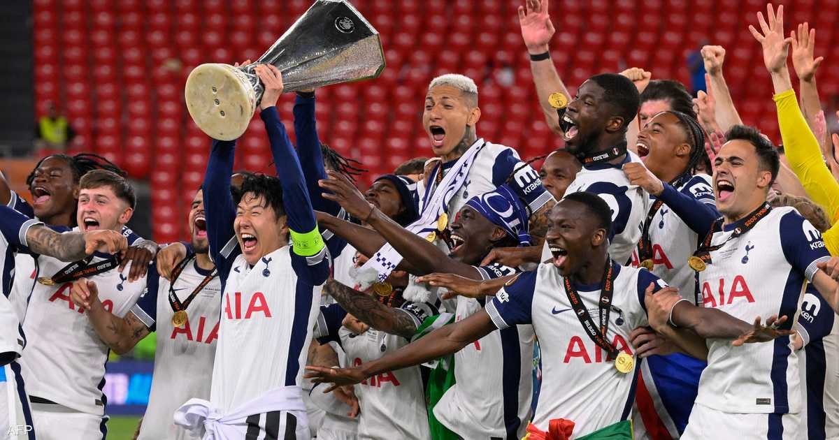 الدوري الأوروبي.. "اليويفا" يعتذر عن خطأ "ميداليات التتويج"
