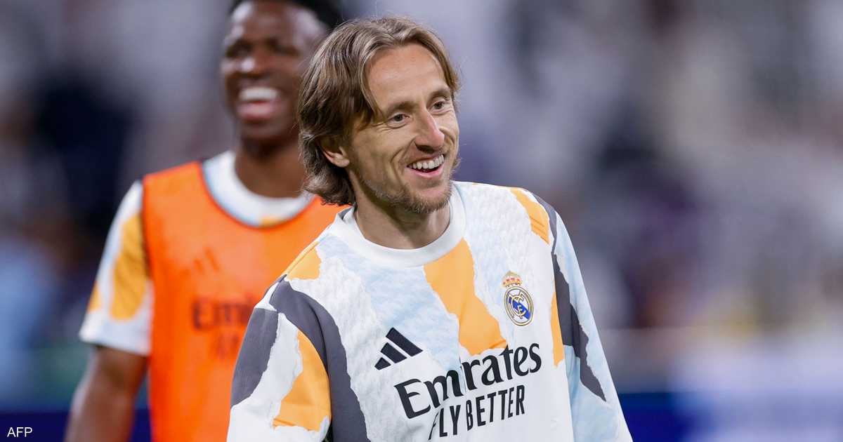 "أراد الاستمرار".. مقرب من مودريتش يكشف كواليس مغادرة الريال