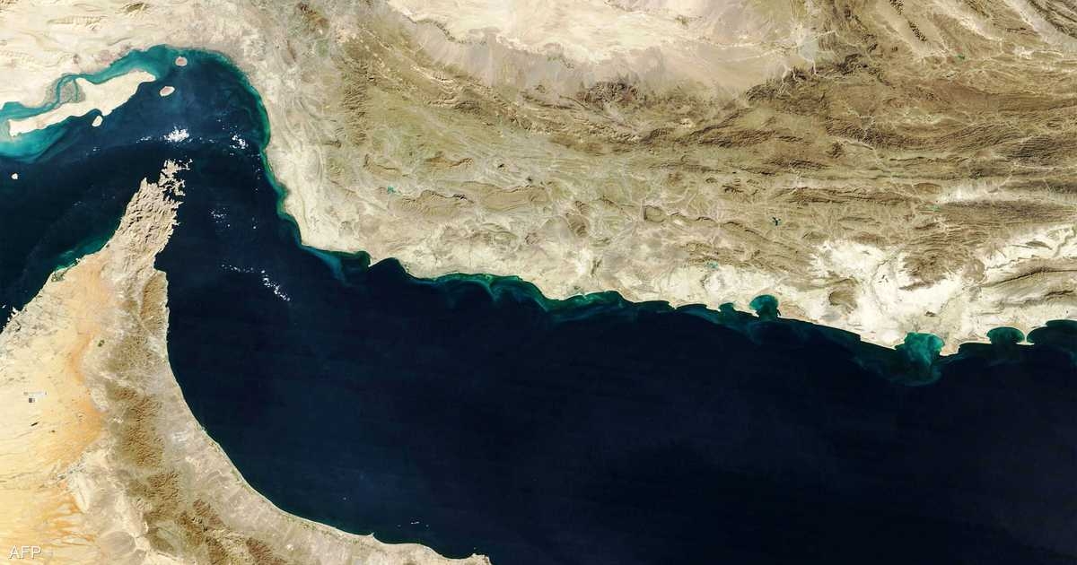 إيران تدرس إغلاق مضيق هرمز.. ماذا يعني ذلك؟