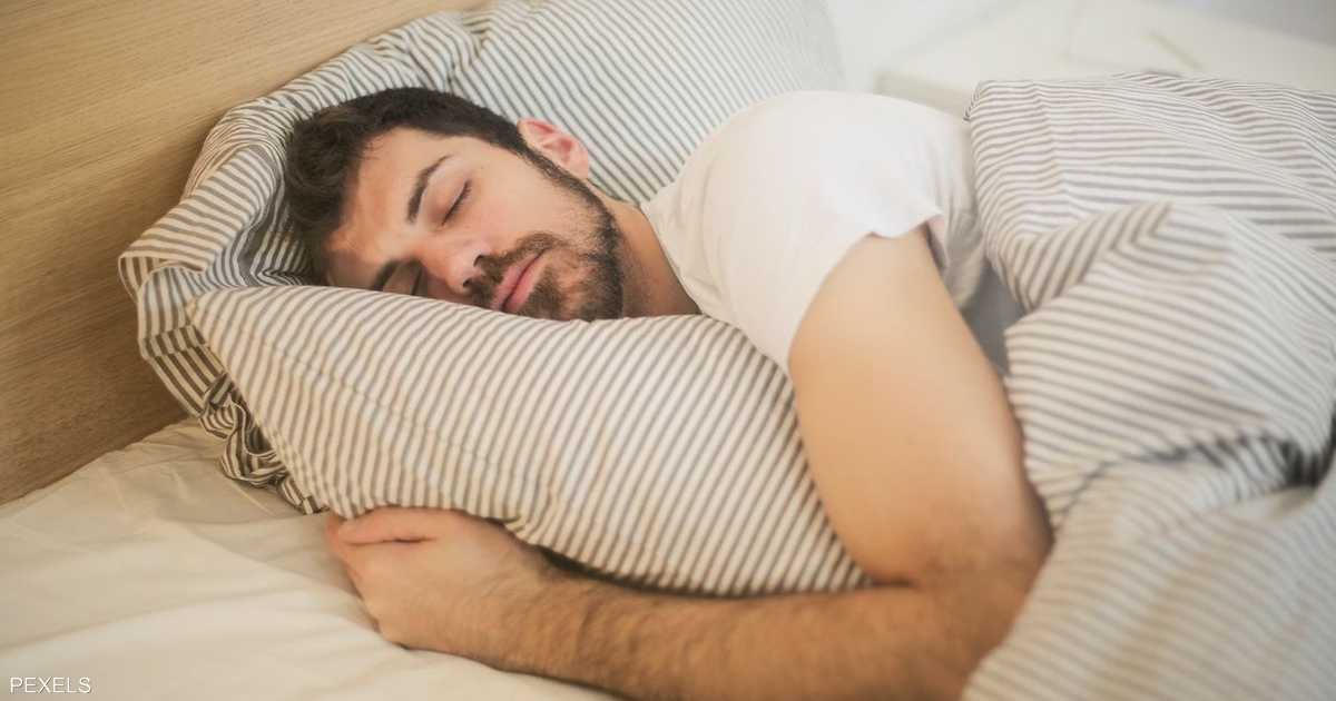 ثمرة واحدة قبل النوم تُحسّن جودة نومك بشكل ملحوظ