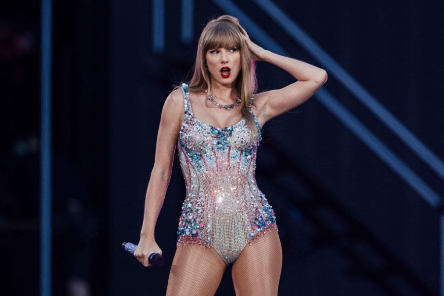 Can Taylor Swift save us from the Oasis bore-off?