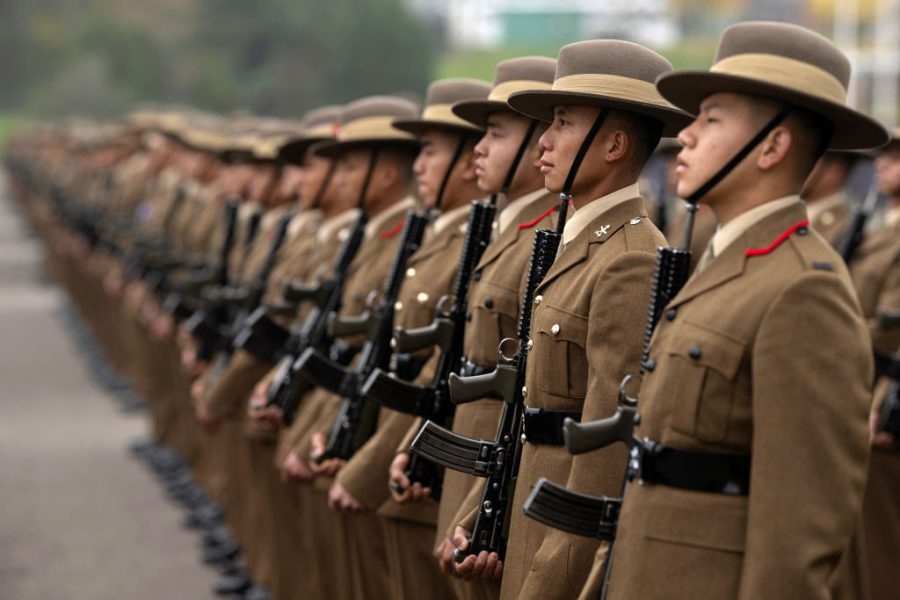 How will the army's new Gurkhas fight without any guns?