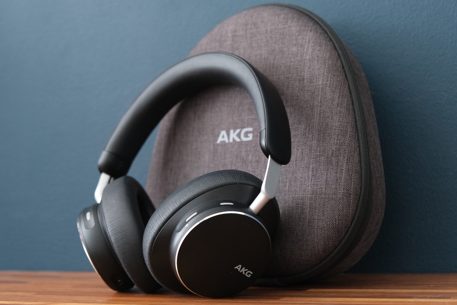 I wish all headphones had the AKG N9 Hybrid's clever connectivity – here's why it's a great travel companion
