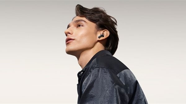 اكتشف عالمًا جديدًا من الصوت مع4     HUAWEI FreeBuds Pro