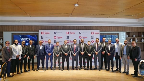 "ڤودافون مصر" و"كيو للتطوير العقاري" تتعاونان لتقديم حلول إتصالات ذكية لمشروعات "كيو هيلز" و"كيو نورث"