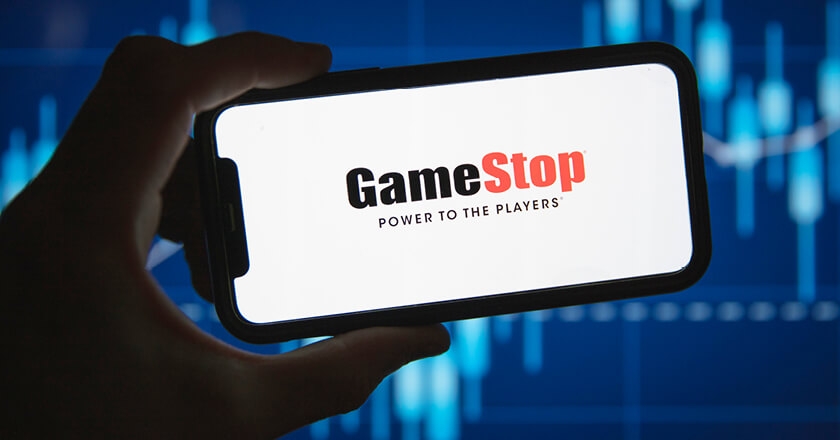 GameStop revenue declines as online gaming rises