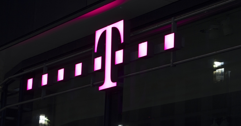 T-Mobile's U.S satellite service makes a nationwide debut