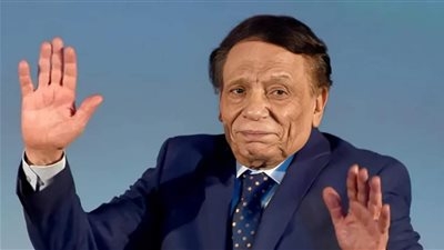 شخصيات في وجدان الشعب.. رحلة عادل إمام من "دسوقي أفندي" إلى "الزعيم"