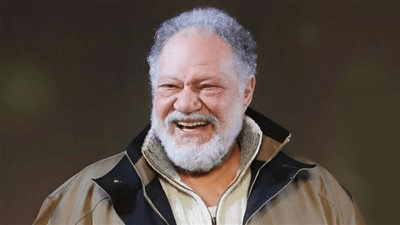 في عيد ميلاده.. هل ندم يحيى الفخراني على ترك الطب من أجل التمثيل ؟