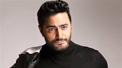 تامر حسني: يشرفني اعمل أغنية مع عمرو دياب واستمراريتي عايزة كتاب