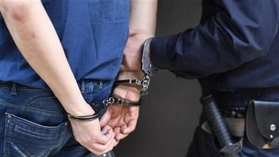 طعنه بآلة حادة.. ضبط المتهم بقتل صديقه بالحصواية بقنا