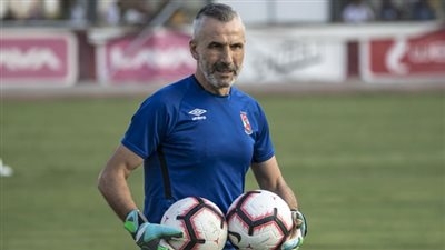 خالد الغندور: خوسيه ريفيرو يرفض فكرة استمرار ميشيل يانكون في الجهاز الفني الجديد للأهلي