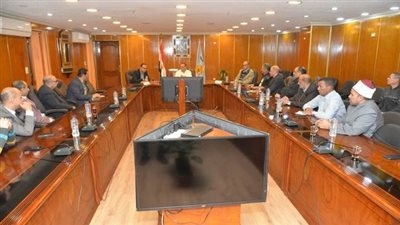 محافظ أسيوط يوجه بحصر الكهنة وإعادة تدويرها لتنمية الموارد