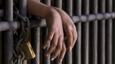 ضبط صيدلي هارب من تنفيذ 388 حكمًا قضائيًا بإجمالي 587 سنة سجنًا بالقاهرة