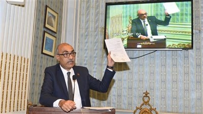 النائب إيهاب منصور يسأل الجهاز القومي للاتصالات: أين التعديل بشأن القرارات الصادرة حول أجهزة التليفونات المحمولة والضرائب عليها