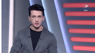 أمير هشام: بوساكا متفاجئ من كثرة اللجوء لتقنية الفار.. ويرى أن الحكام المصريين لا يعرفون القانون جيدا