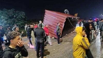 مصرع مسن فى حادث انقلاب كونتنر على سيارة ملاكى بالدقهلية