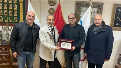 ياسر  إدريس يستقبل رئيس الاتحاد القطري للشراع والتجديف بمقر اللجنة الأولمبية