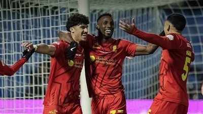 دوري روشن السعودي: الاتحاد يسقط في فخ التعادل أمام الأخدود.. والقادسية ينتصر بهدف نظيف على الرياض ويقترب من القمة