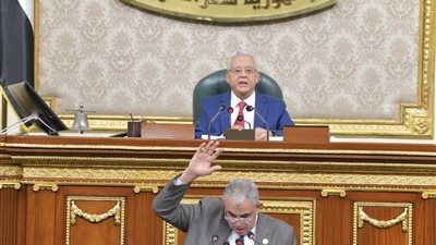 البرلمان يقر الترخيص للجميعات الأهلية بإنشاء مكاتب تشغيل للبطالة.. ويرفض مقترح حذفها